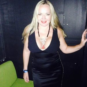 Meet your Posher, Alona